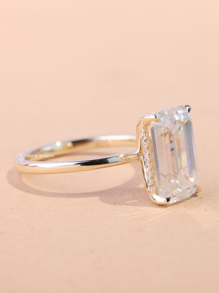 2.0CT-4.0CT Emerald Cut Moissanite Diamond Hidden Halo Engagement Ring