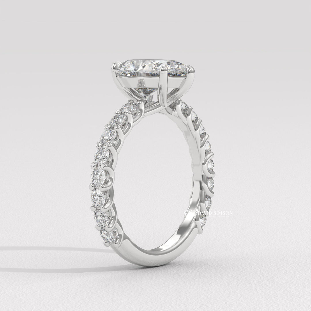 2.0CT-3.0CT Pear Moissanite Diamond Pave Engagement Ring