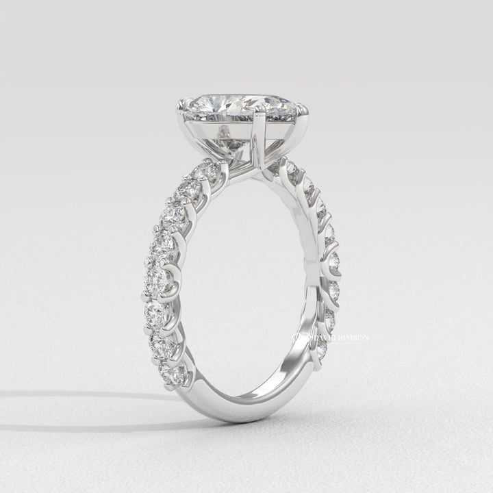 2.0CT-3.0CT Pear Moissanite Diamond Pave Engagement Ring
