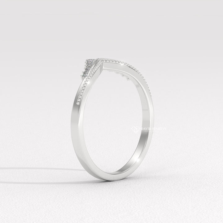 Round Cut Moissanite Diamond Milgrain Curved Shape Wedding Band