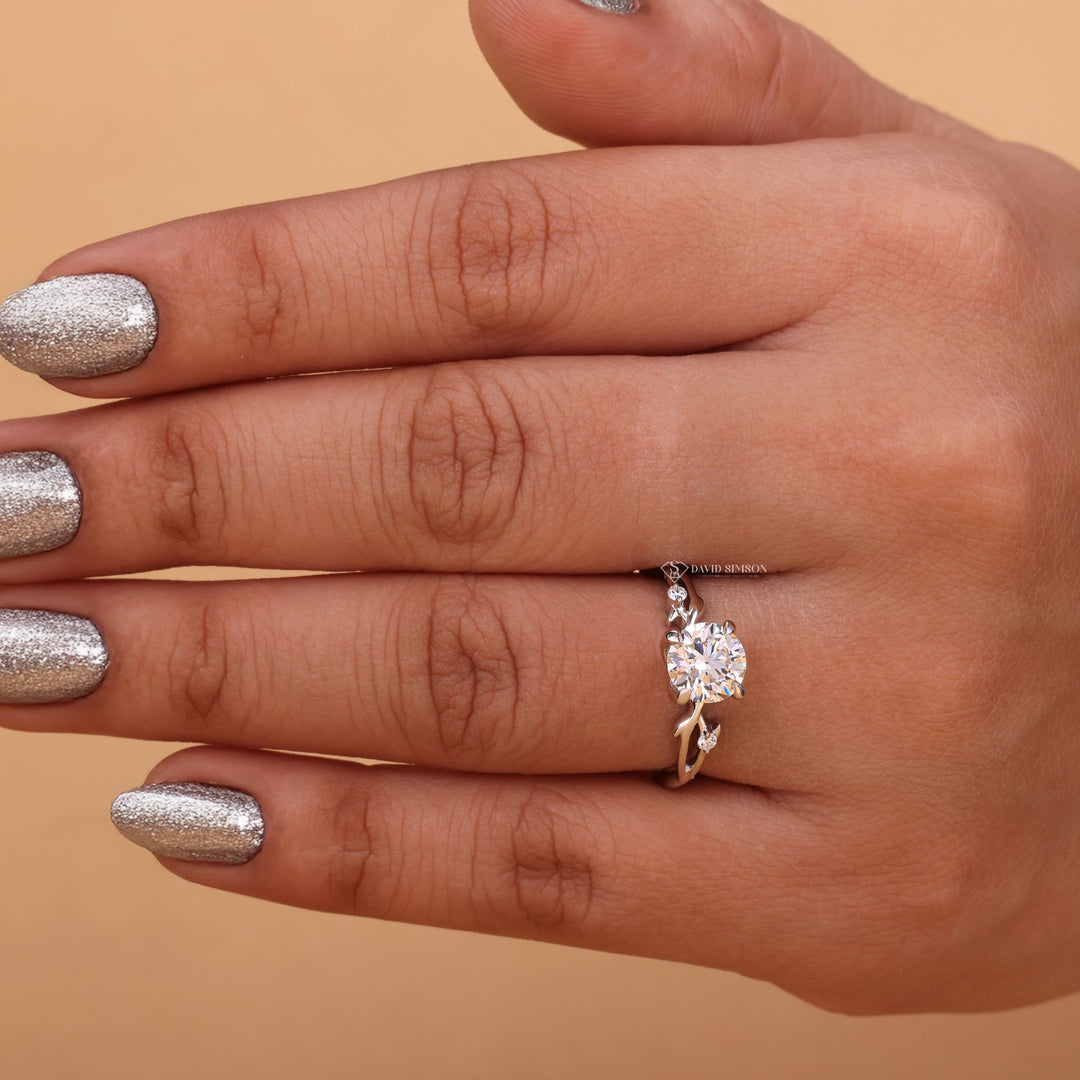 Round Brilliant Cut
Earthy Bridal Style
Anniversary Ring
Minimalist Nature Ring
