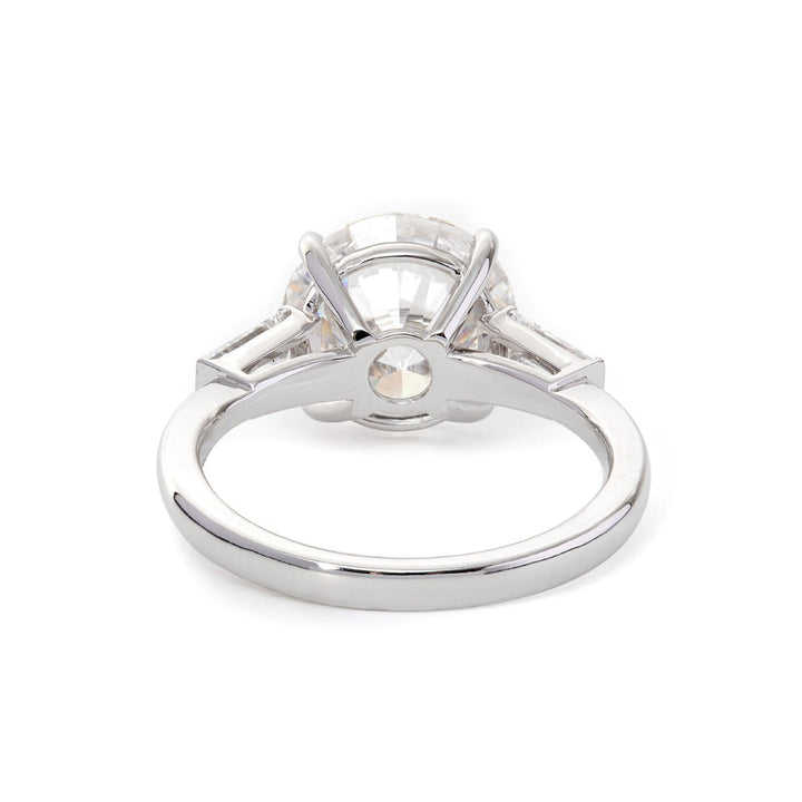  Timeless OEC Trilogy Setting26. 5 Carat Vintage Diamond Goals27. Modern Vintage Round Engagement Ring