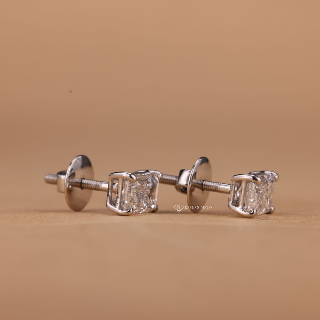 Emerald Studs
Sustainable Jewelry Gift
Conflict Free Moissanite
Ethical Diamond Studs
Sparkling Emerald Studs
