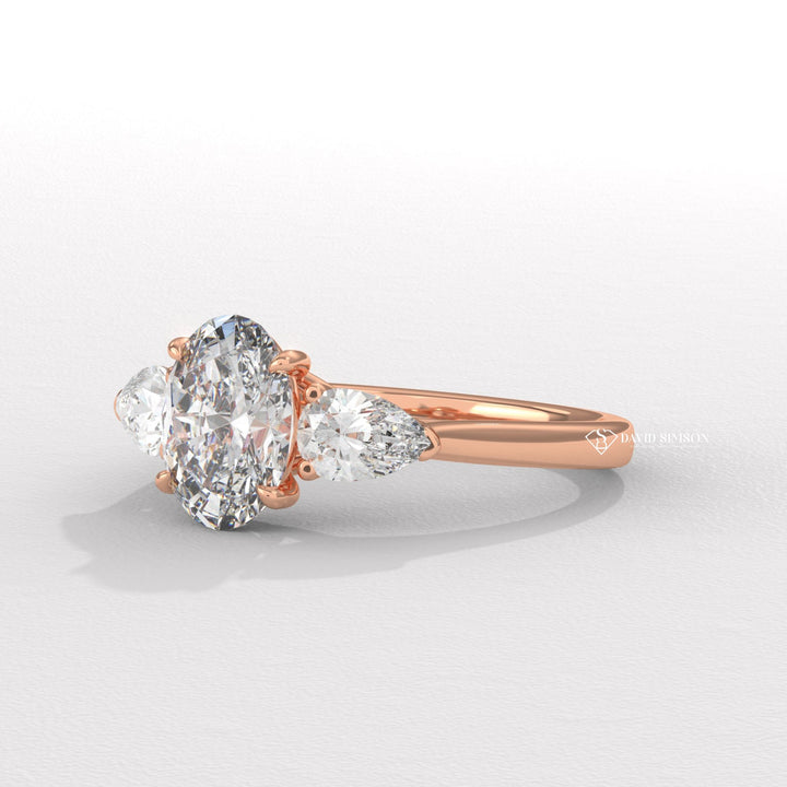 Colorless Moissanite
Lab Created Diamonds
Conflict Free Gems
Modern Engagement Ring