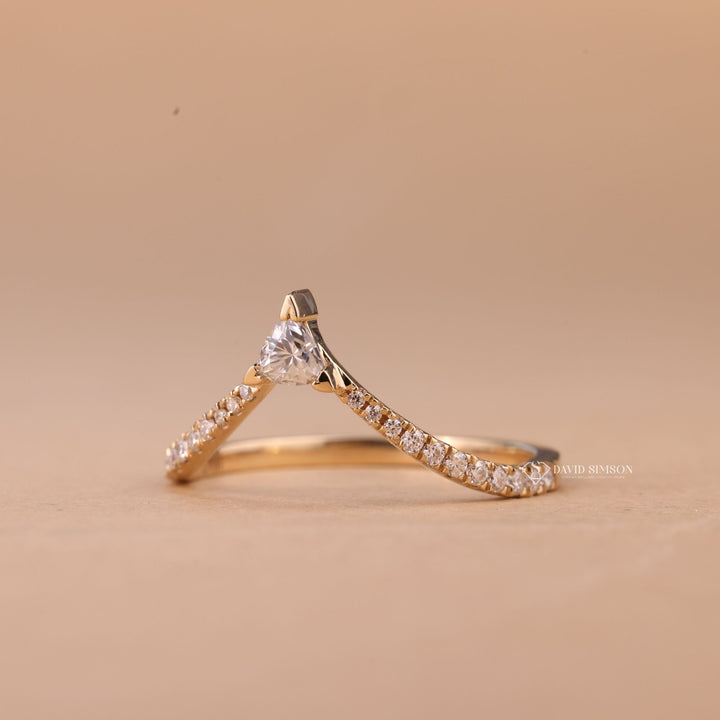 Unique Curved Band
Matching Wedding Band
Trillion Moissanite Ring
Round Diamond Alternative
Curved Bridal Band
