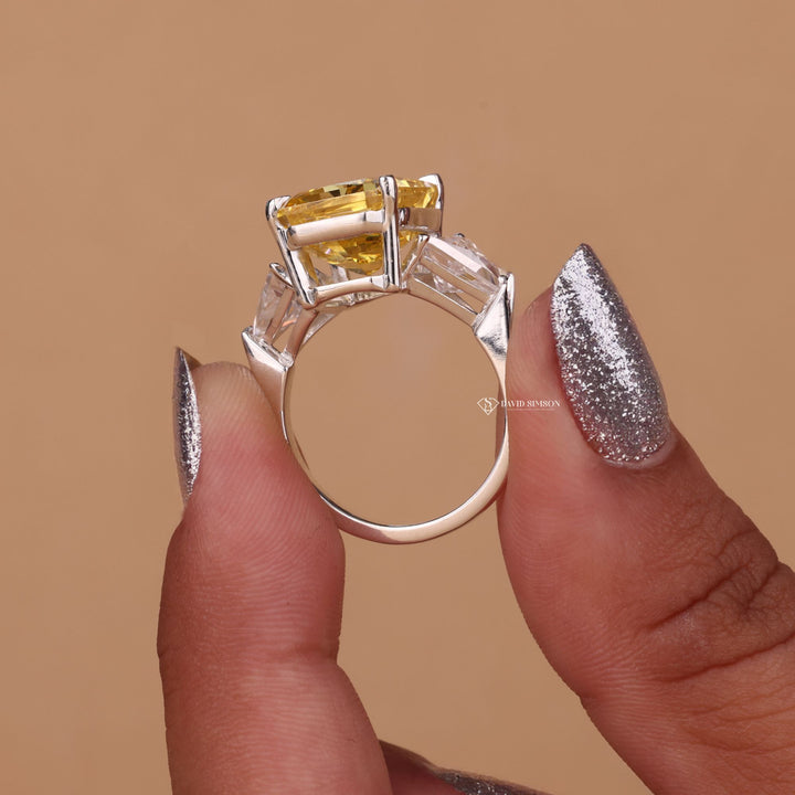 Yellow Diamond Alternative
Moissanite Diamond Ring
Three Stone Moissanite
