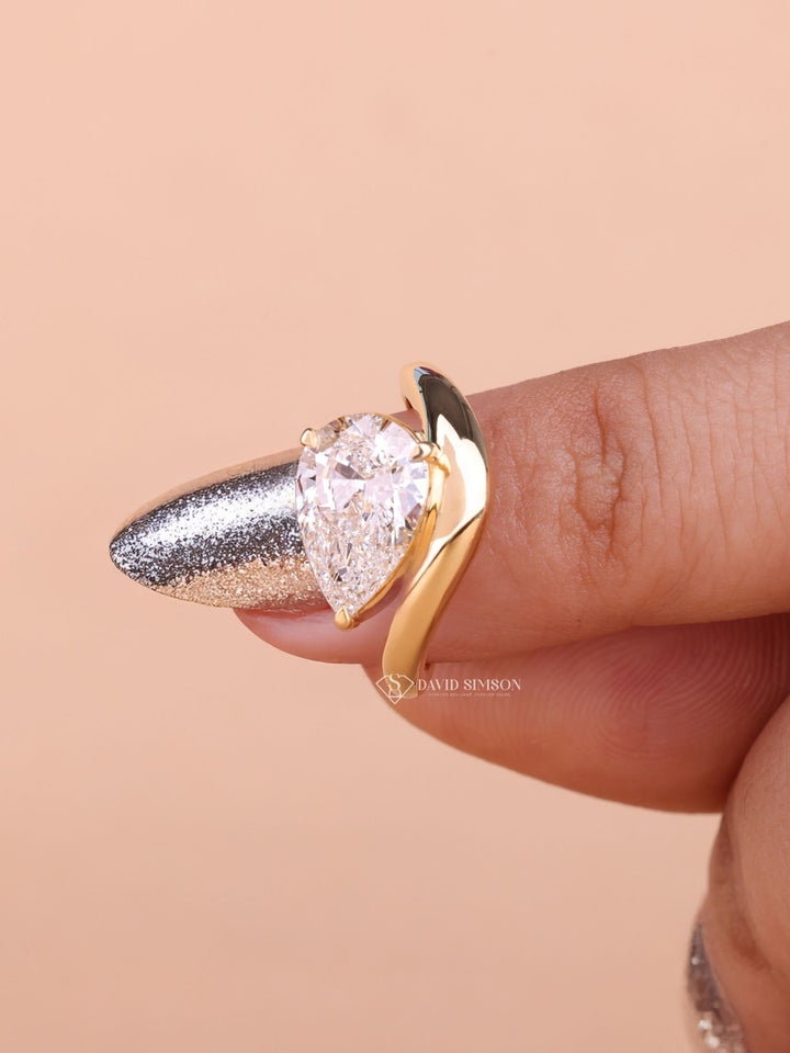 Buy oval East-West diamond ring, Emerald cut East-West diamond ring, Exclusive East-West diamond rings, GIA certified East-West rings, 