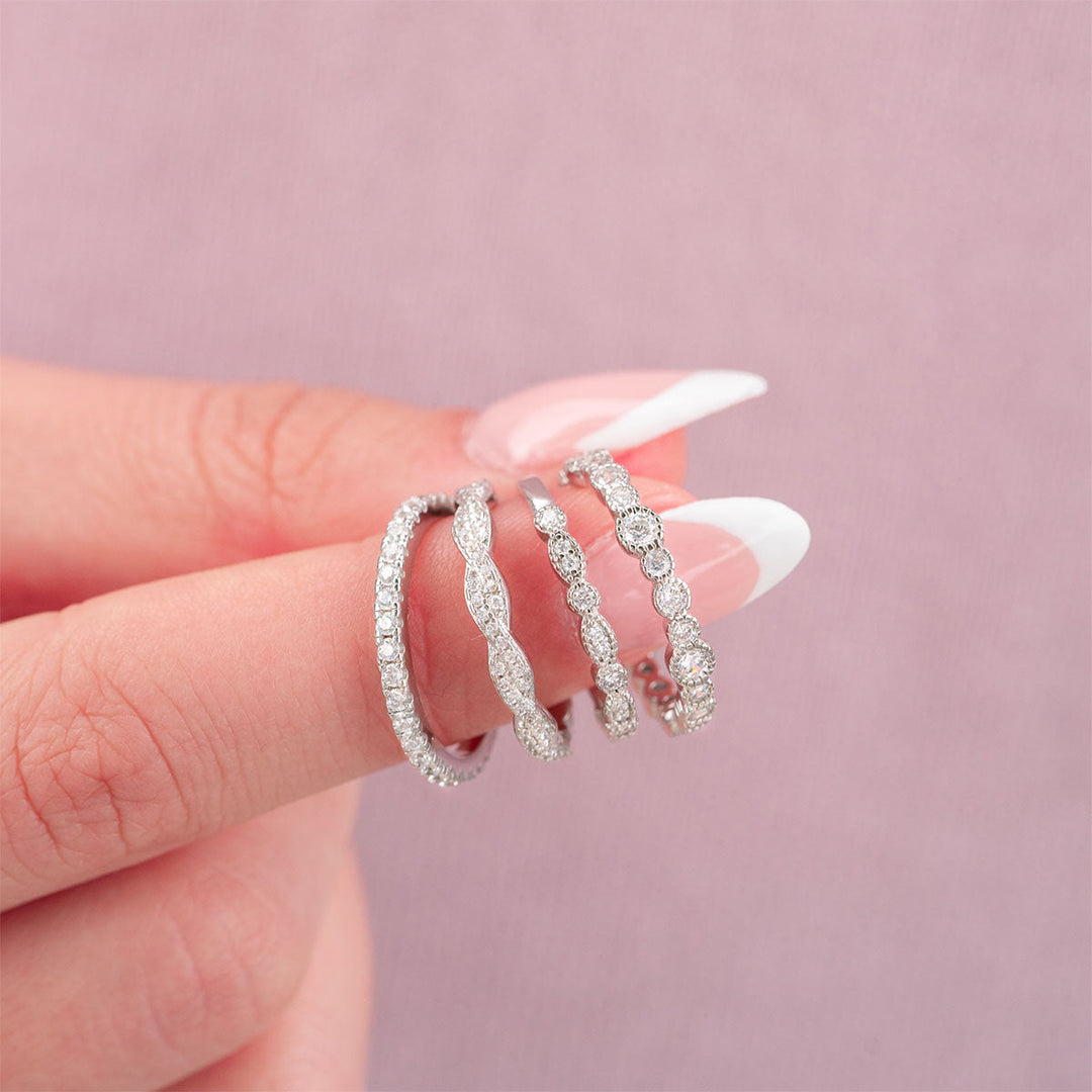 round-twisted-style-moissanite-wedding-band