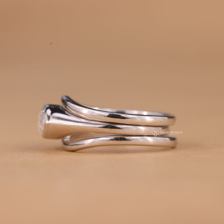 Unique Marquise Setting
Trendy Engagement Ring
14k Gold Marquise Ring
East West Solitaire
Statement Moissanite Ring
