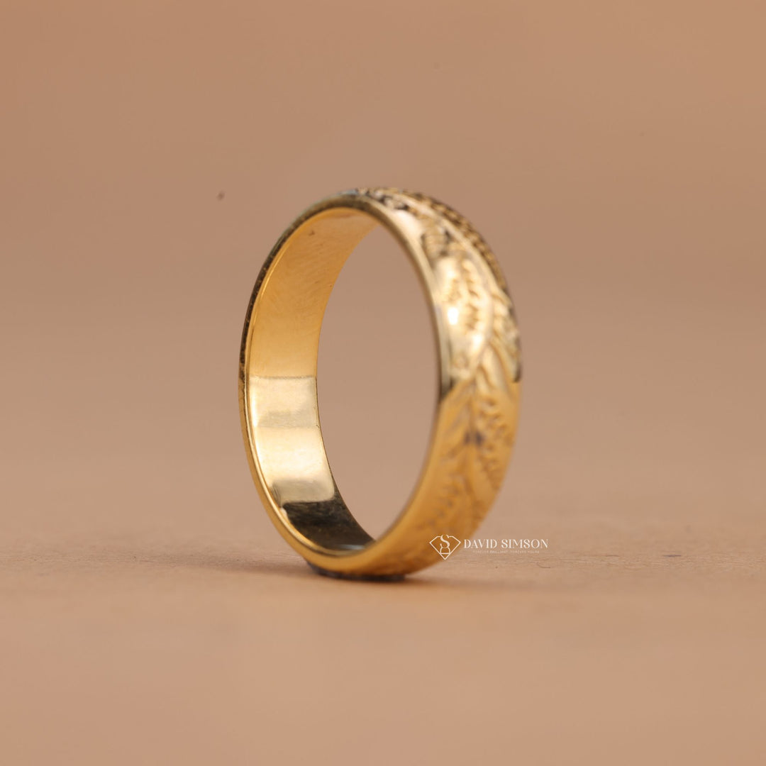 Engravable Gold Ring
Women&