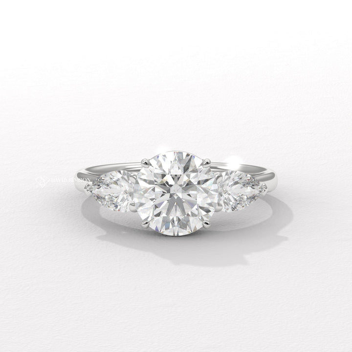 ClassicStyle
ModernRing
LabGrownMoissanite
EthicalJewelry