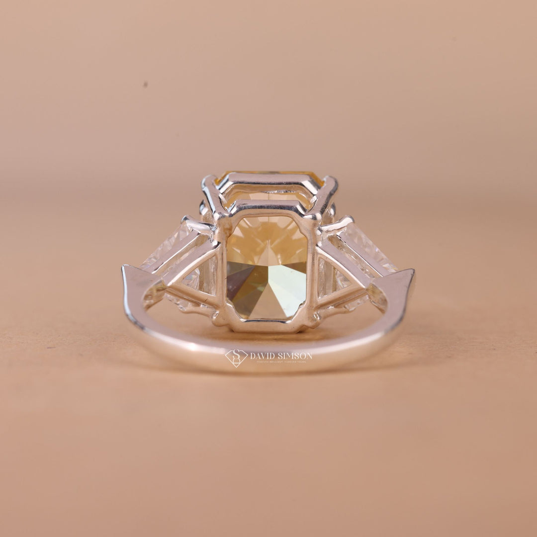 Statement Engagement Ring
Ethical Engagement Ring
Conflict Free Jewelry
