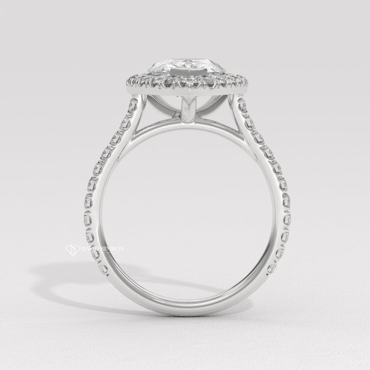 Glamorous engagement ring, Sophisticated engagement ring, Trendy engagement ring, Fashionable engagement ring, Versatile engagement ring, Ethical engagement ring, 
