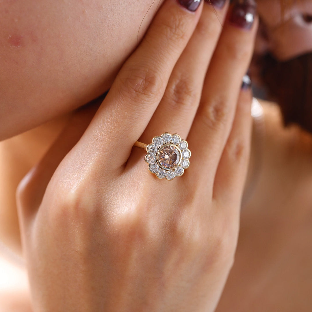 Round Cut Halo
Brown Diamond Solitaire
Vintage Flower Ring
Natural Brown Diamond
