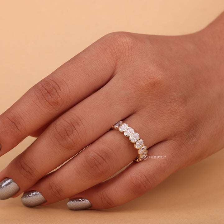 Platinum Moissanite Band
Full Bezel Oval Ring
East West Oval Band
D Color Moissanite
VVS1 Oval Moissanite
