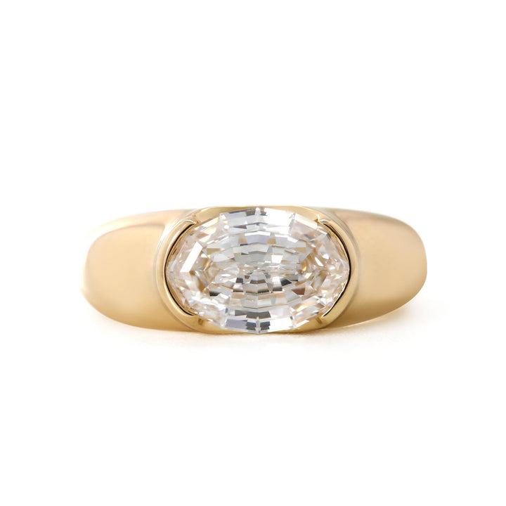 Architectural Jewelry
Half Bezel Oval
Gold East West Ring
Platinum Moissanite Ring
