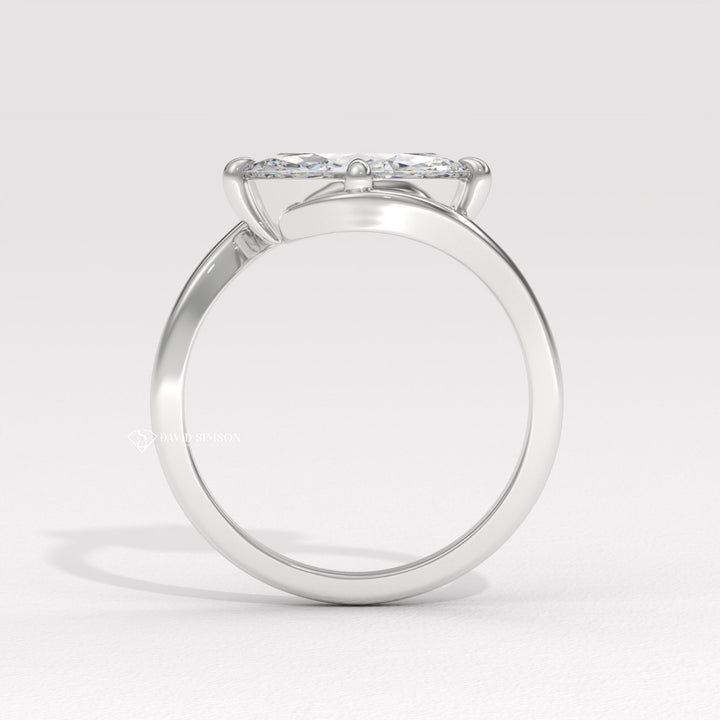 Glamorous engagement ring, Sophisticated engagement ring, Trendy engagement ring, Fashionable engagement ring, Versatile engagement ring, Ethical engagement