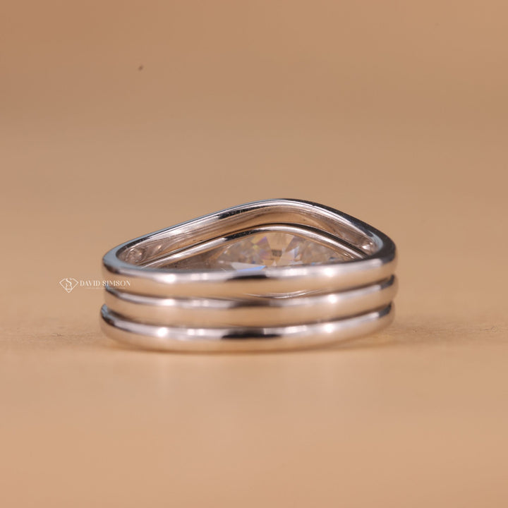 Contemporary Bridal
Eco Friendly Ring
Conflict Free Moissanite
Unique Marquise Setting
Trendy Engagement Ring
14k Gold Marquise Ring
East West Solitaire
