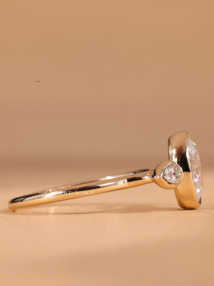  Handmade Moissanite Ring, 14k Gold Bezel Ring, 18k Gold Oval Ring, White Gold Three Stone, Yellow Gold Bezel Set, 