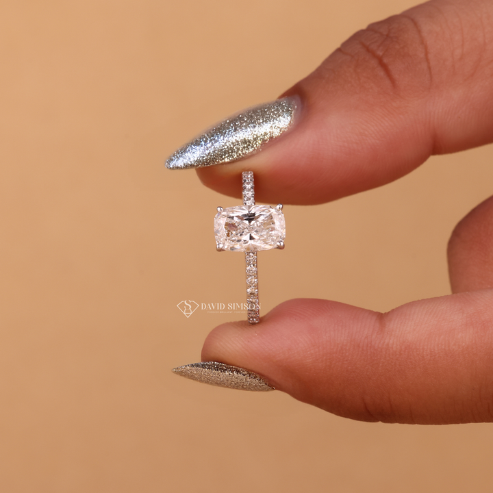 Ethical Diamond Alternative
Elongated Cushion Solitaire
VVS1 Moissanite Ring
Crushed Ice Moissanite