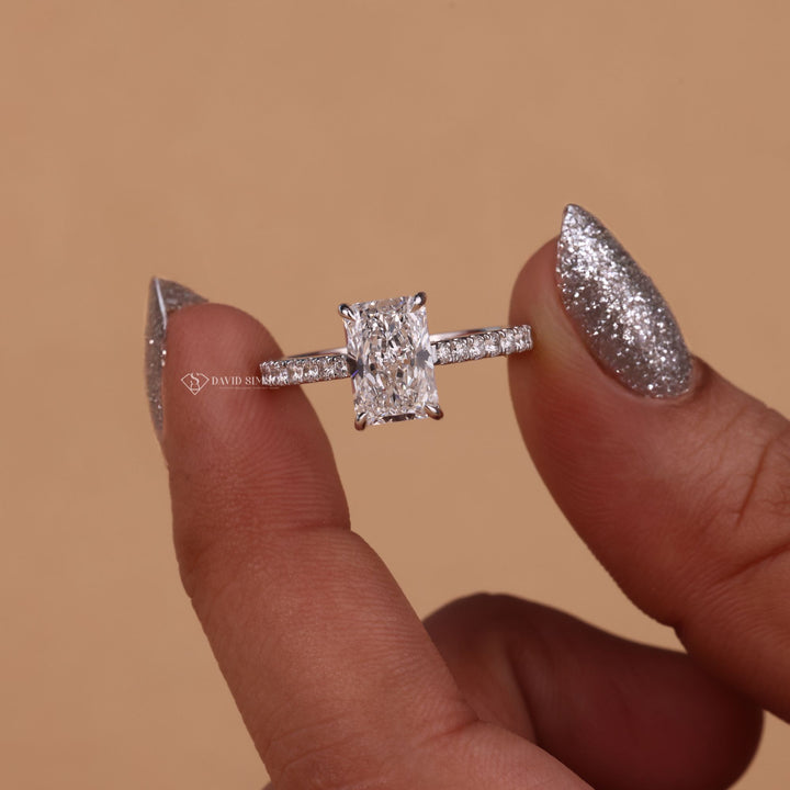 Radiant Cut Moissanite
Hidden Halo Ring
2.0CT Moissanite
