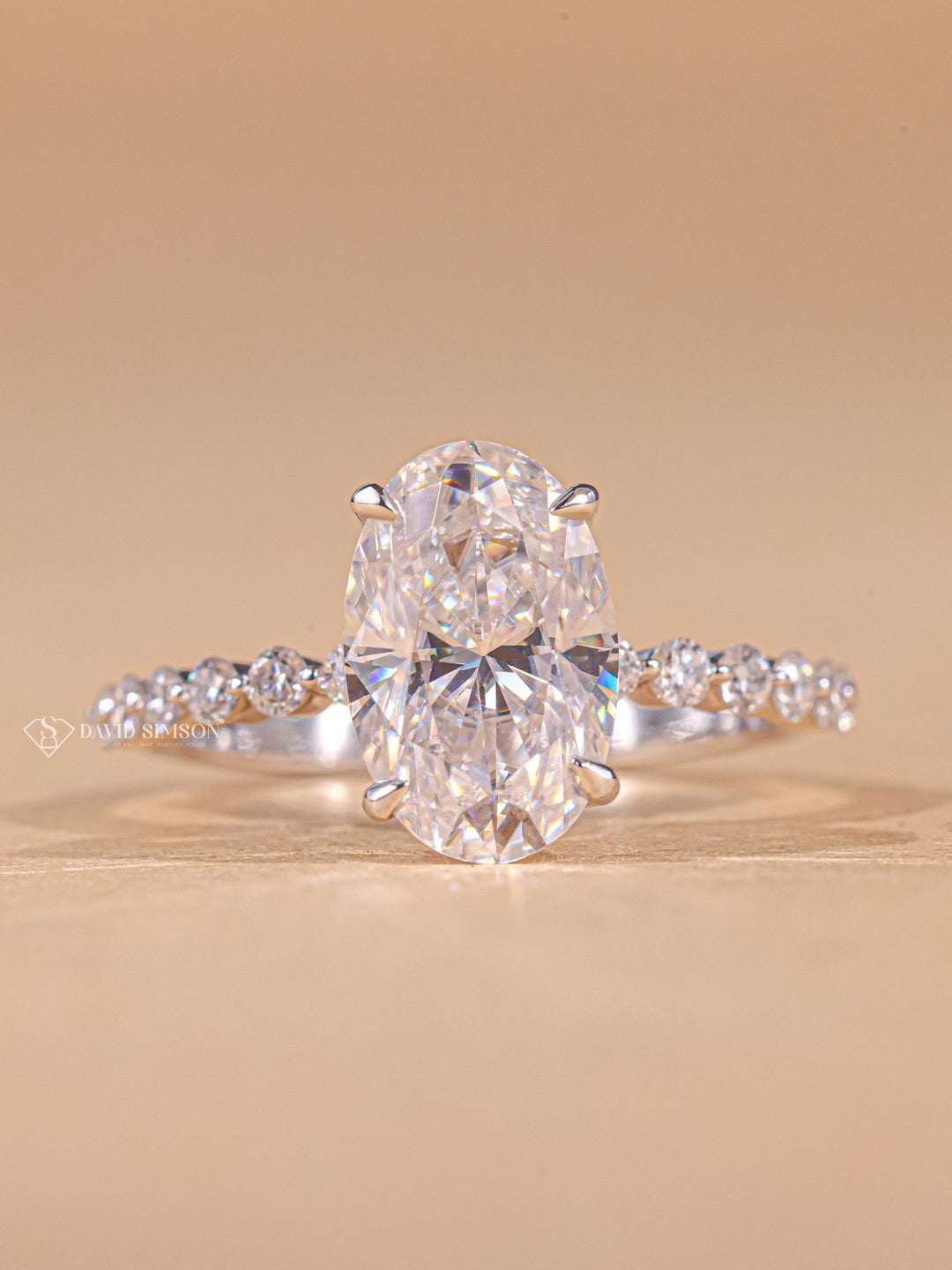 Oval sophisticated engagement ring, Oval trendy engagement ring, Oval fashionable engagement ring, Oval ethical engagement ring, Oval sustainable engagement ring, Oval conflict-free engagement ring, Oval certified engagement ring, 