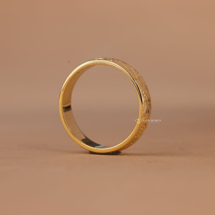 Engravable Gold Ring
Women&