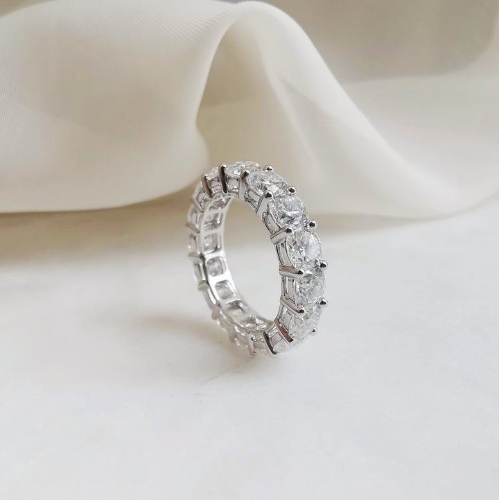 5-20-ct-round-shaped-moissanite-full-eternity-wedding-band