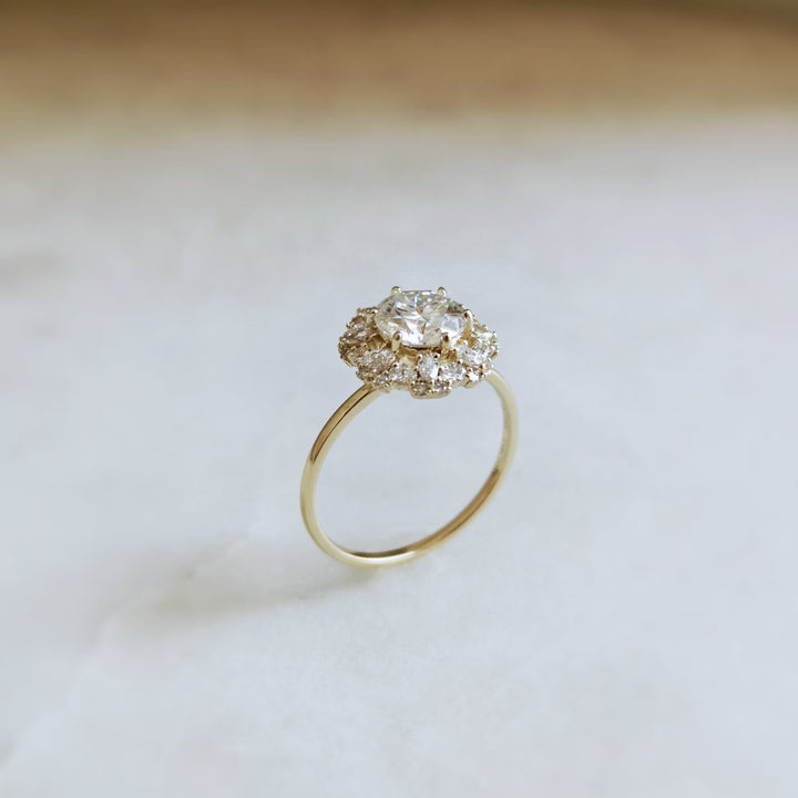 1-0-ct-round-shaped-moissanite-halo-engagement-ring-7