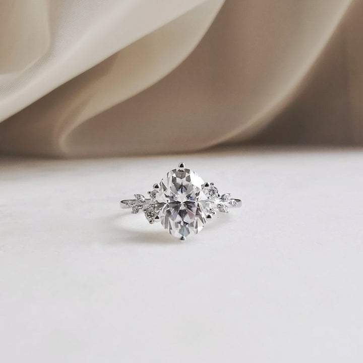 2-0-ct-round-shaped-moissanite-pave-setting-engagement-ring