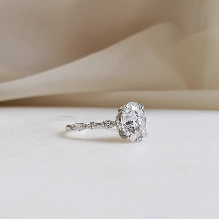 1-70-ct-oval-shaped-moissanite-solitaire-engagement-ring