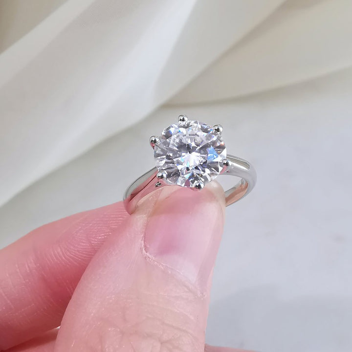 2-50-ct-round-shaped-moissanite-solitaire-engagement-ring