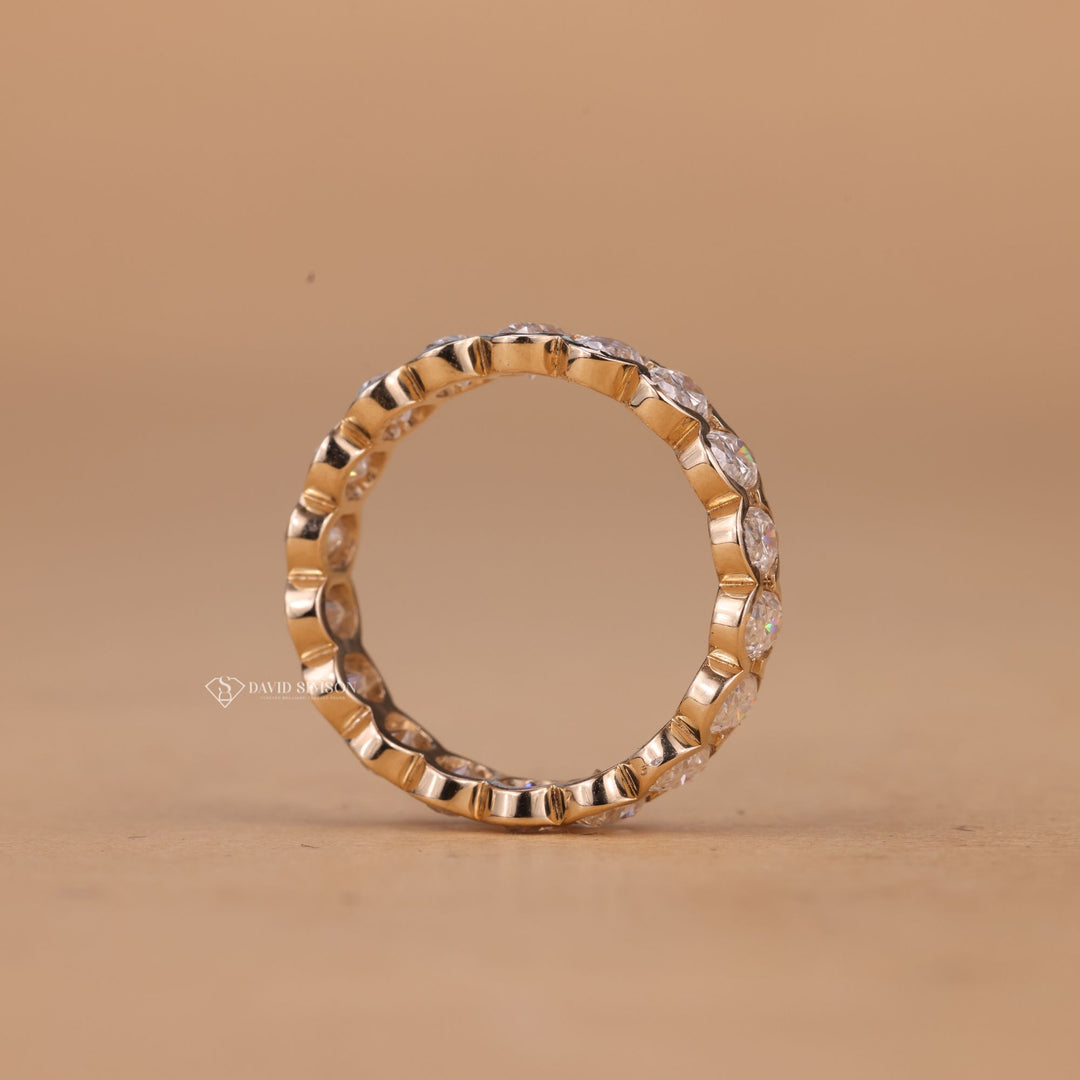 Oval Cut Diamond Look
Moissanite Eternity Band
Bezel Oval Engagement
Lab Diamond Alternative
14K Gold Bezel Band
18K Gold Oval Band
