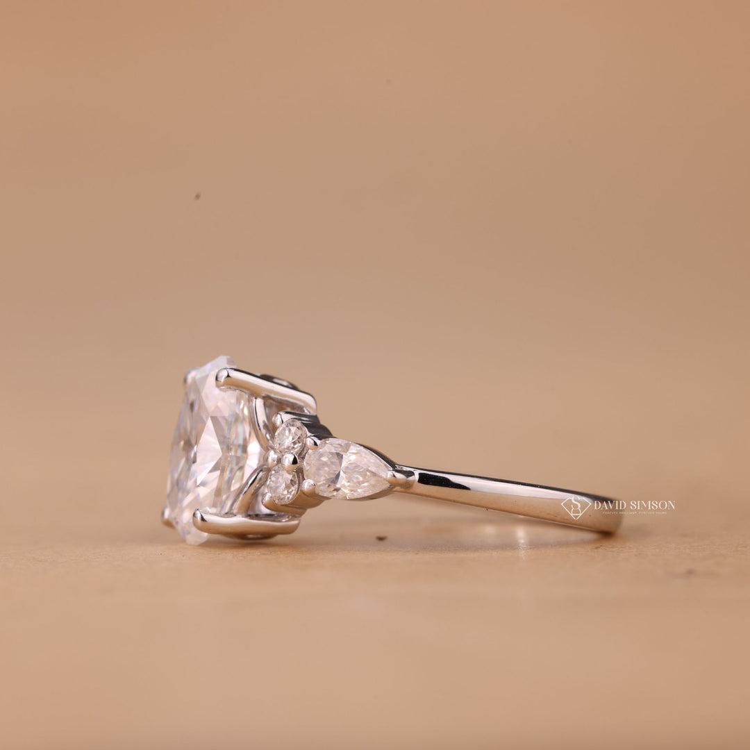 Sparkly bridal jewelry
Sustainable engagement ring
Ethical diamond ring
Conflict free moissanite
Proposal ring for her
