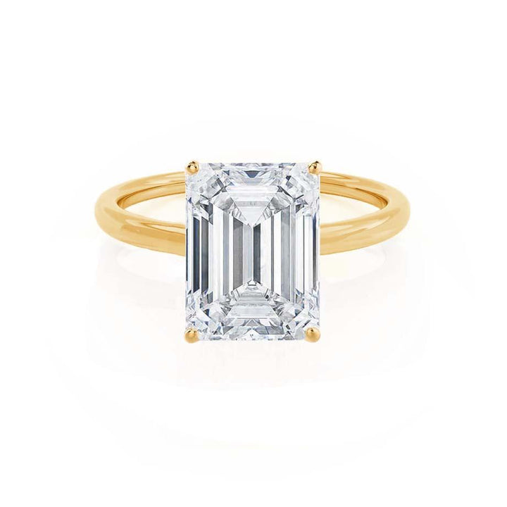 emerald-shaped-moissanite-solitaire-style-engagement-ring