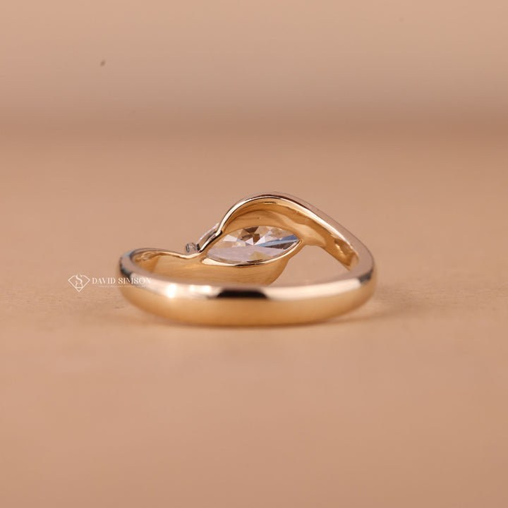 East West Engagement Ring
Marquise Moissanite Bypass
1.0CT Moissanite Ring
