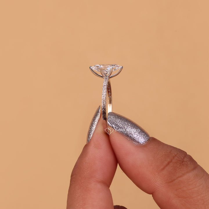 Hidden Halo Marquise Ring
VVS1 Marquise Moissanite
Lab Grown Marquise Diamond
Elongated Marquise Ring
