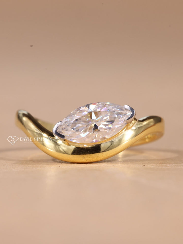 Marquise diamond ring
Curved engagement ring
1.5ct marquise diamond
2ct marquise diamond