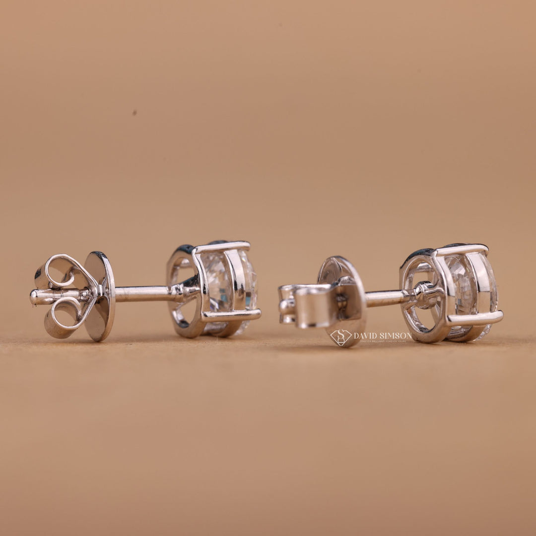 Round Cut Moissanite Diamond Stud for Her