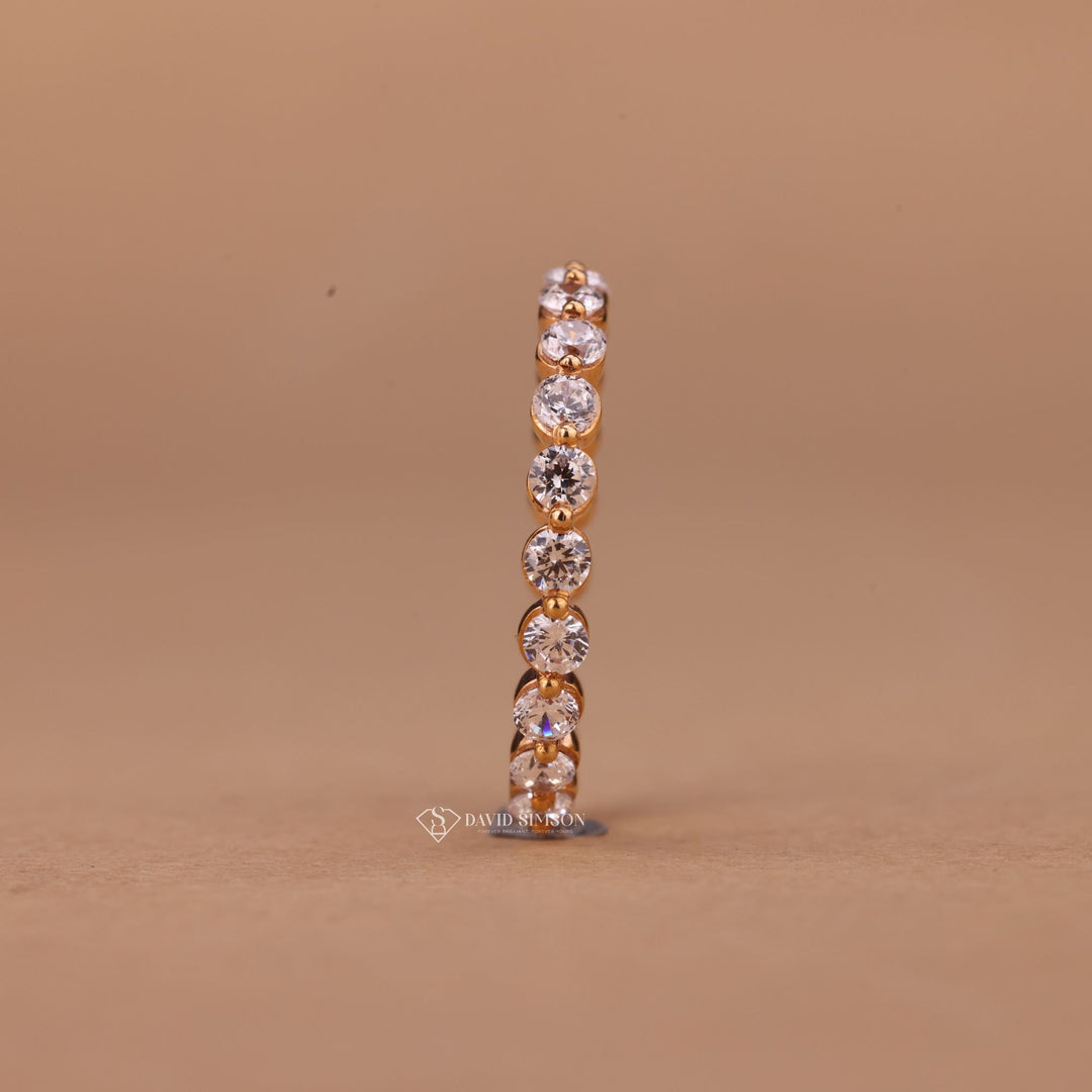 Round Cut Moissanite Diamond Floating Bubble Wedding Band