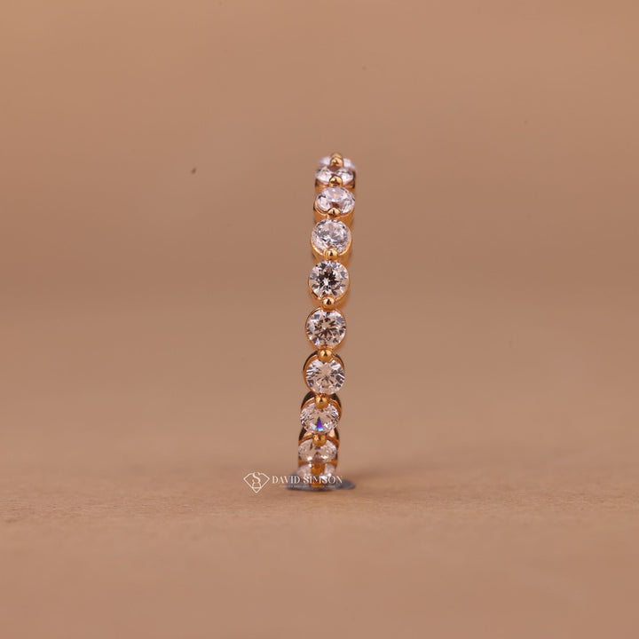 Round Cut Moissanite Diamond Floating Bubble Wedding Band