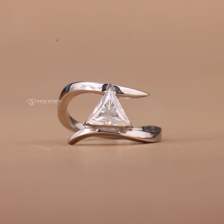 1.0CT-2.0CT Trillion Cut Moissanite Diamond Bypass Engagement Ring