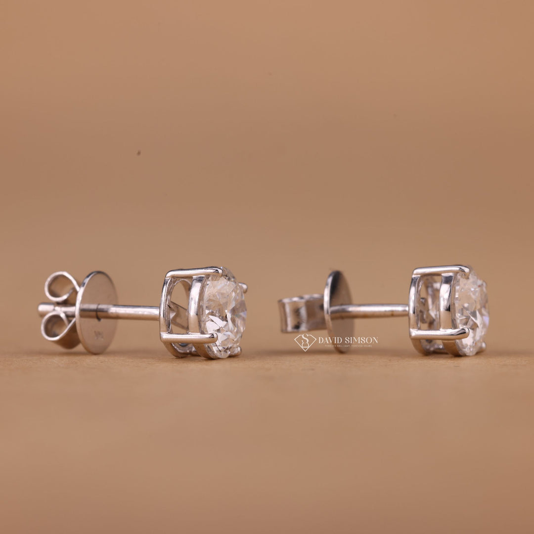 Round Cut Moissanite Diamond Stud for Her