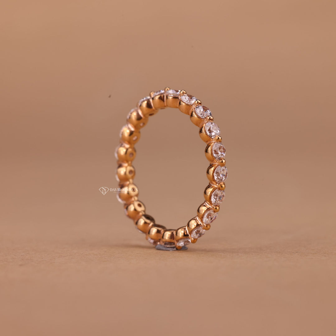 Round Cut Moissanite Diamond Floating Bubble Wedding Band