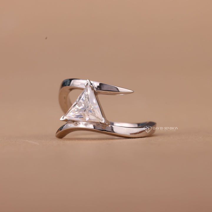 1.0CT-2.0CT Trillion Cut Moissanite Diamond Bypass Engagement Ring