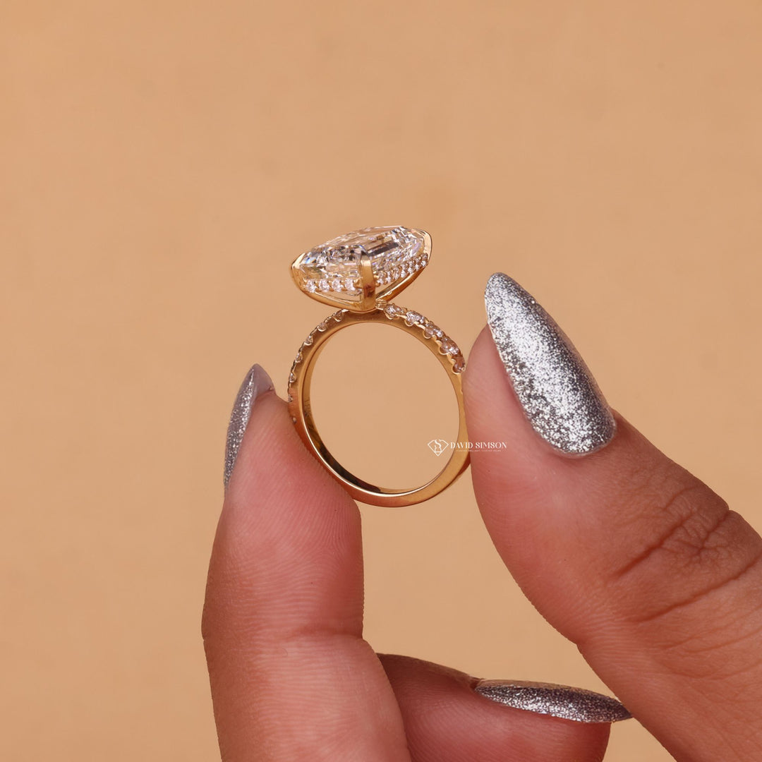 White Gold Pave Ring
Rose Gold Emerald Ring
Emerald Cut Pave Band
