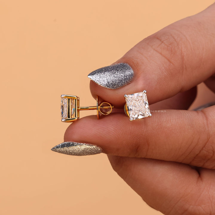 Cushion Cut Diamond Simulant
Women's Moissanite Earrings
Solitaire Cushion Studs
Crushed Ice Moissanite Earrings
D Color Moissanite Studs
VVS1 Clarity Moissanite Ear