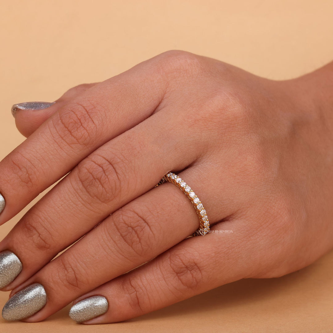Anniversary Ring
Full Circle Ring
Moissanite Eternity Ring
Stackable Wedding Band

