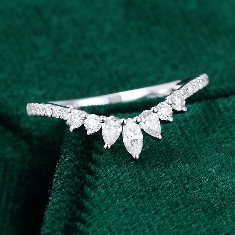 CT Round, Pear Marquise Moissanite Curved Wedding Band