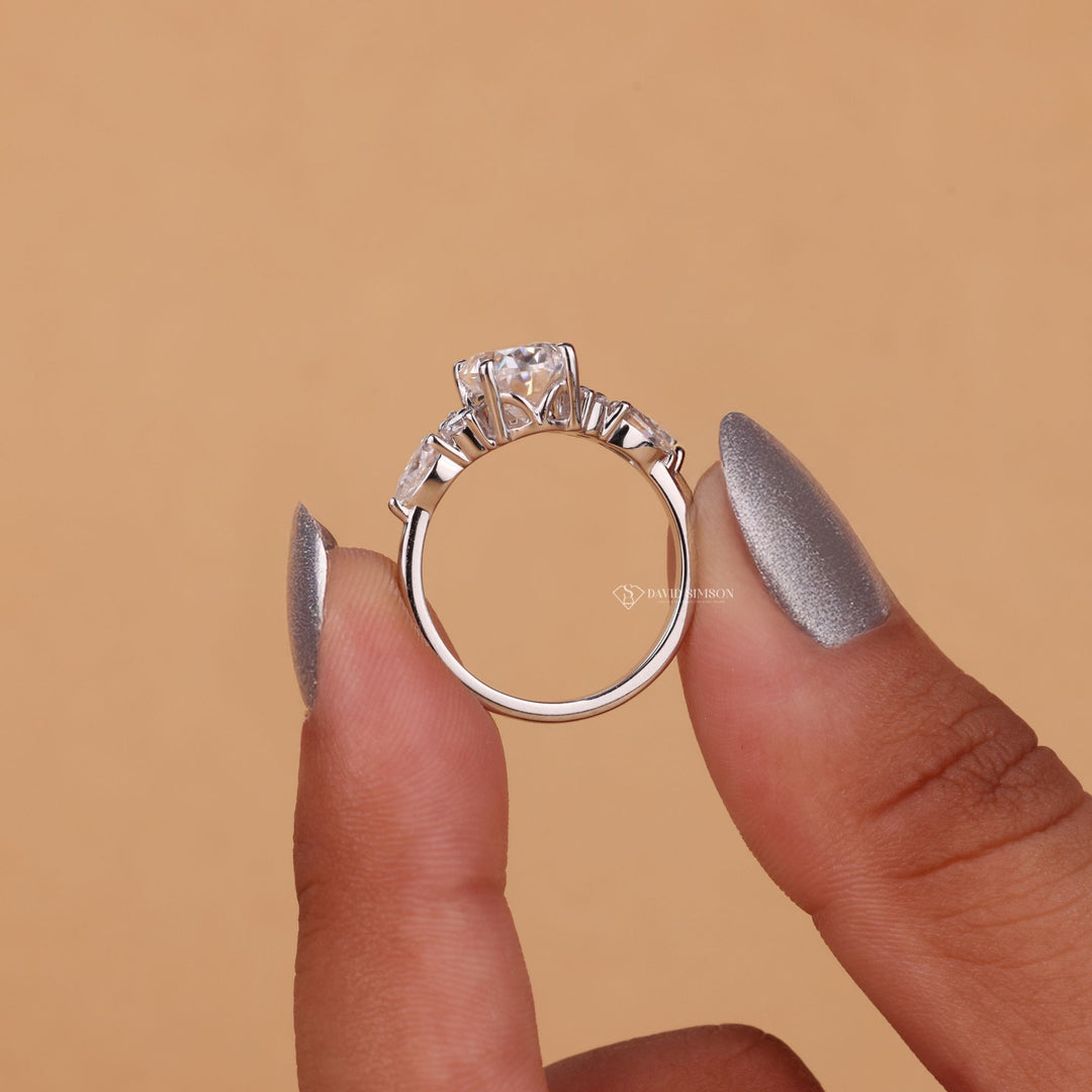 Multi stone engagement ring
Lab diamond alternative
VVS1 moissanite jewelry
DEF colorless moissanite